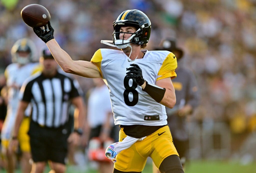 Steelers quarterback Kenny Pickett