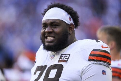 Steelers Browns OT Dawand Jones