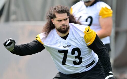 Pittsburgh Steelers guard Isaac Seumalo