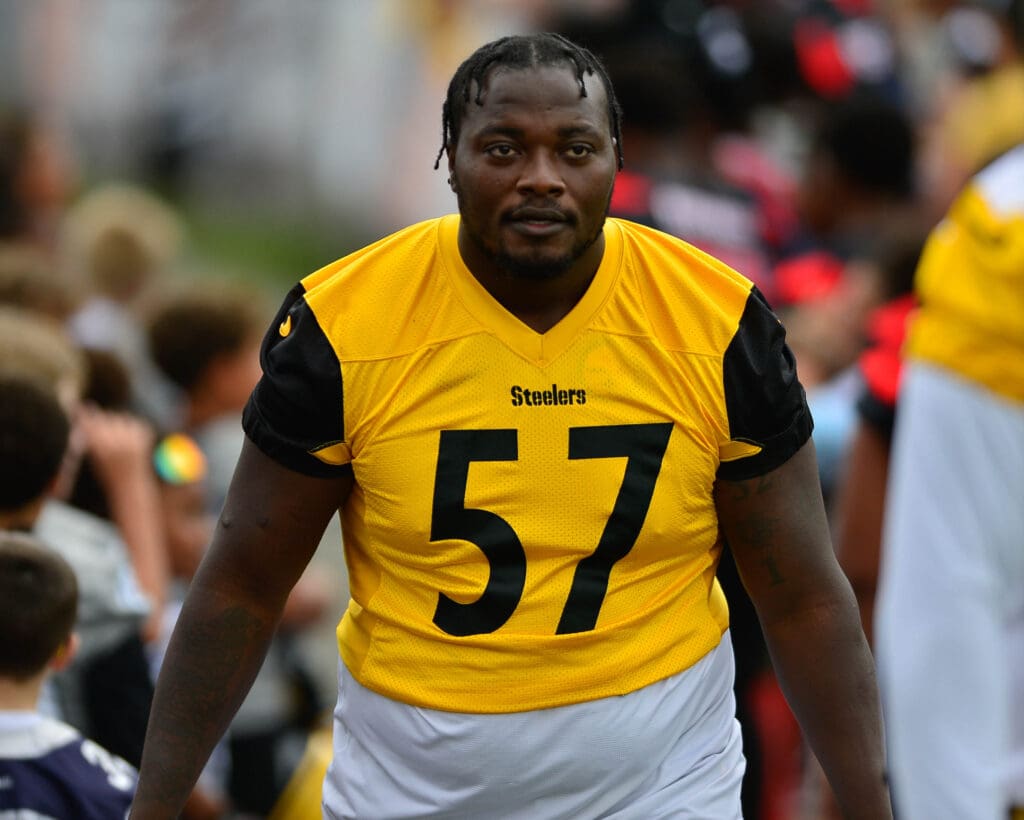 Pittsburgh Steelers defensive tackle Montravius Adams