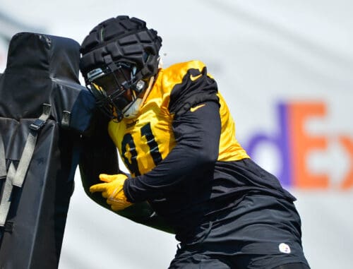 Steelers defensive tackle Jonathan Marshall