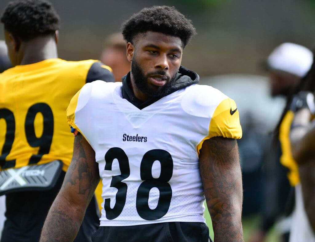 Pittsburgh Steelers RB La'Mical Perine