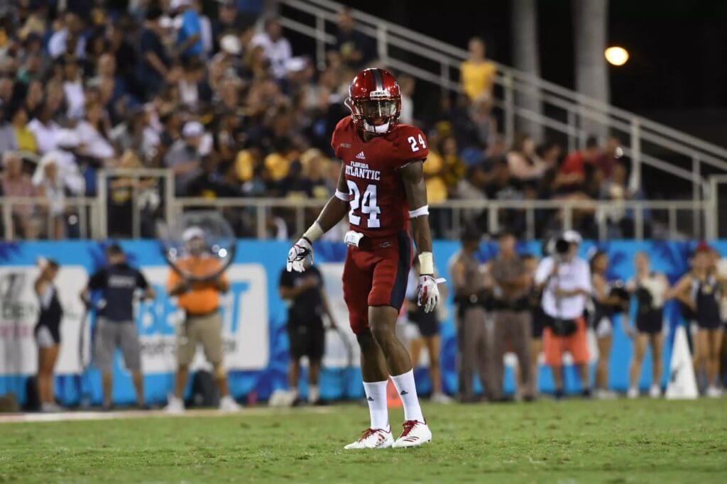 Steelers Zyon Gilbert, FAU