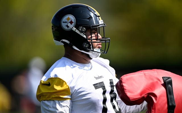 Pittsburgh Steelers RT Troy Fautanu