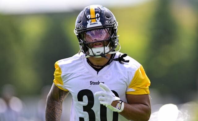 Pittsburgh Steelers running back Jaylen Warren