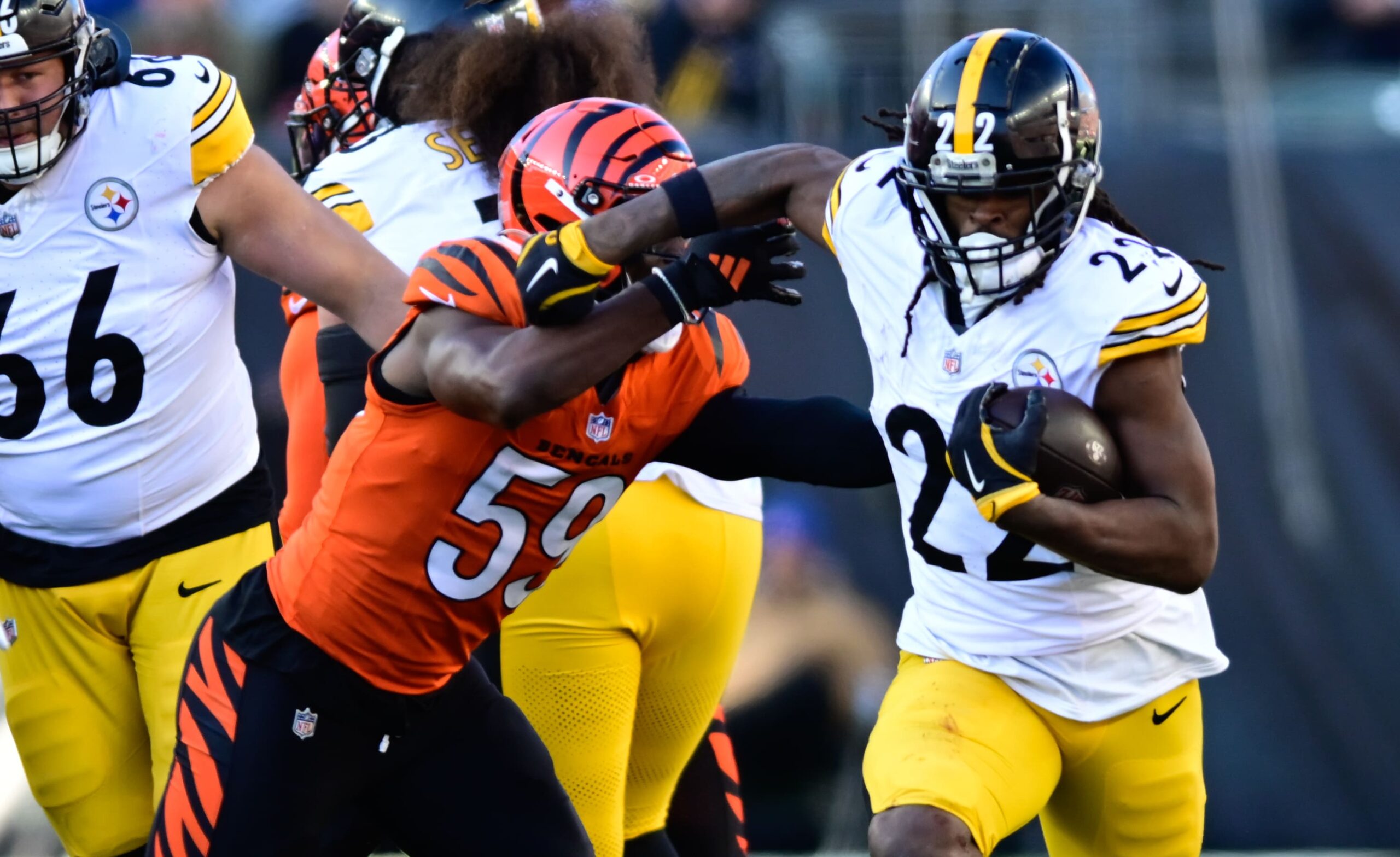 Wilson, Steelers Offense Drag Defense to 4438 Win over Bengals