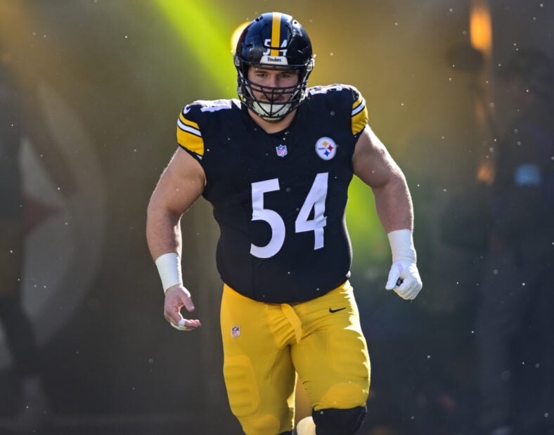 Pittsburgh Steelers center Zach Frazier