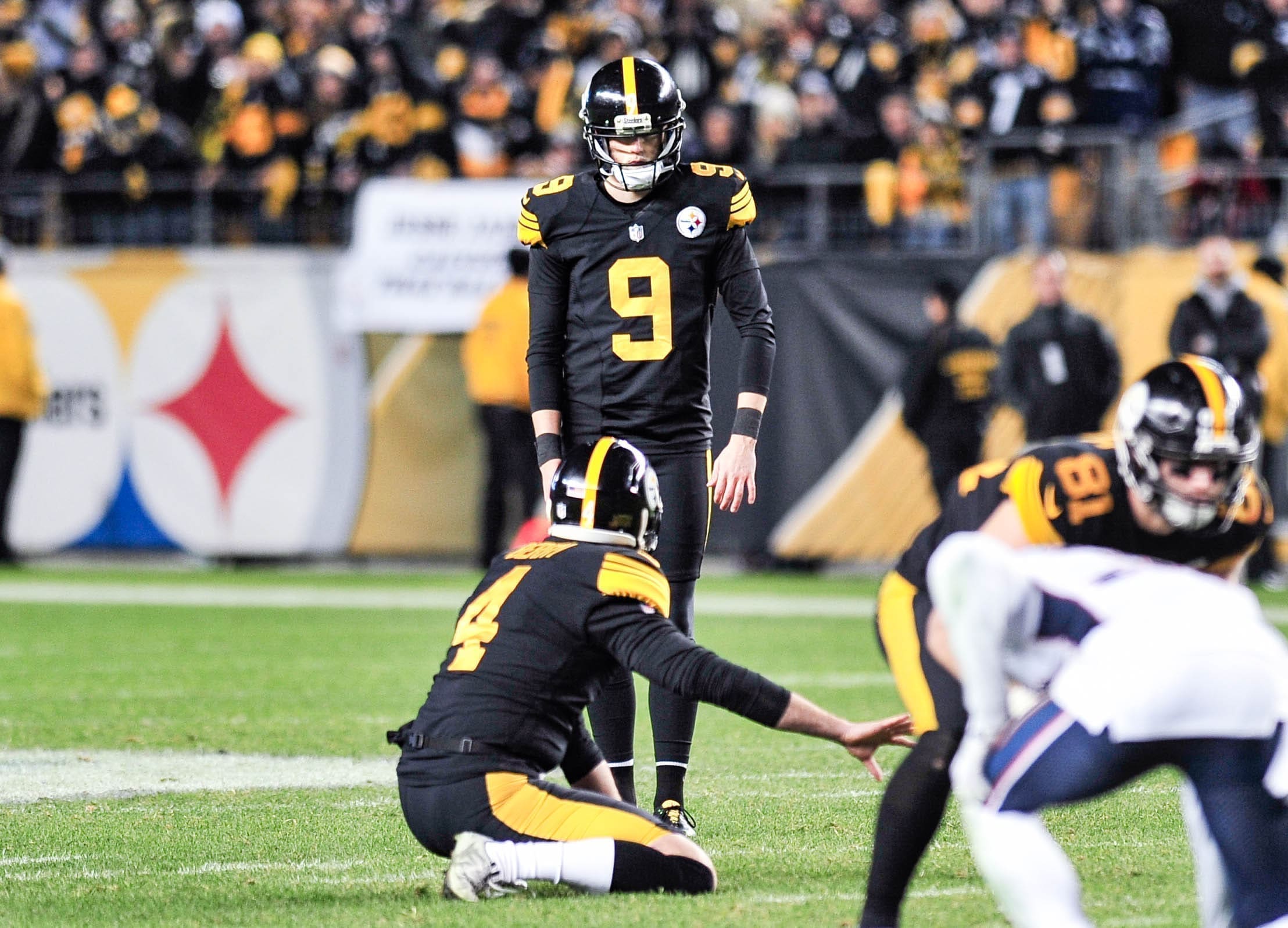 Falcons Pro Bowl kicker uncharacteristically misses 2 extra points