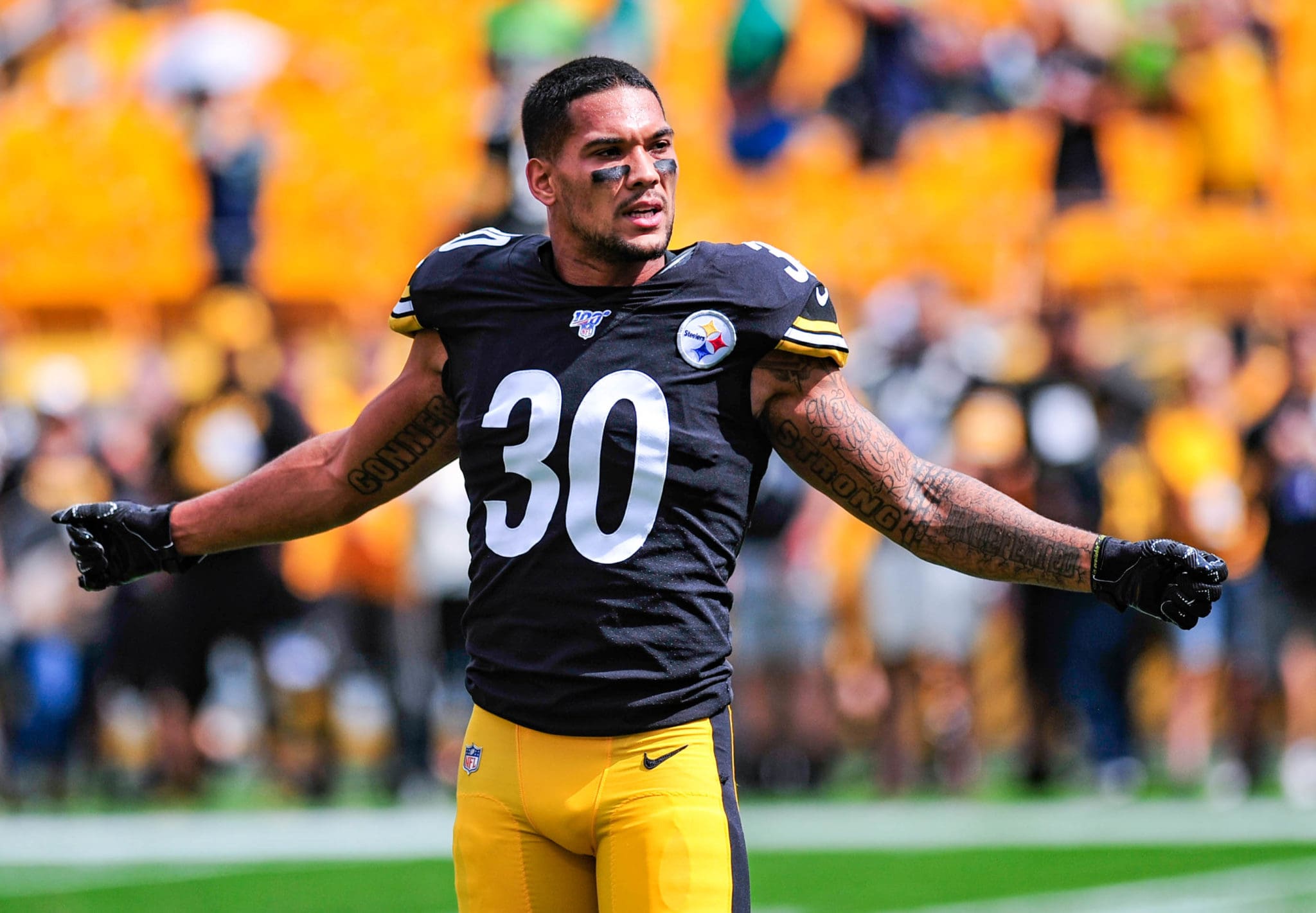 Report: Free Agent Steelers RB James Conner Visiting Arizona