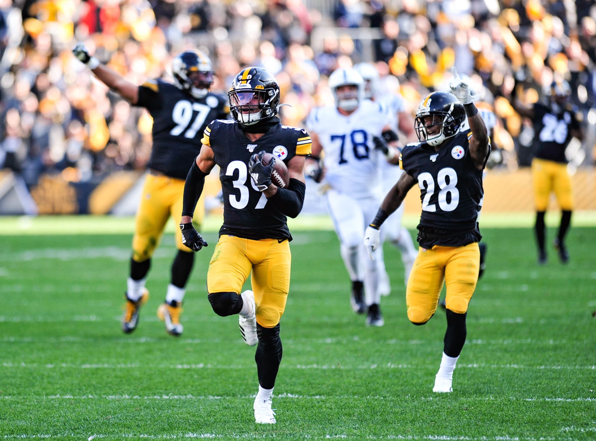 Steelers strike first with pick-6 by Minkah Fitzpatrick