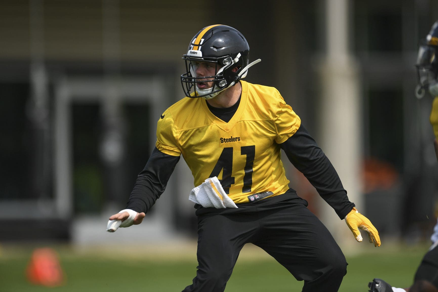 Who is the Steelers now starting ILB Robert Spillane? - Behind the