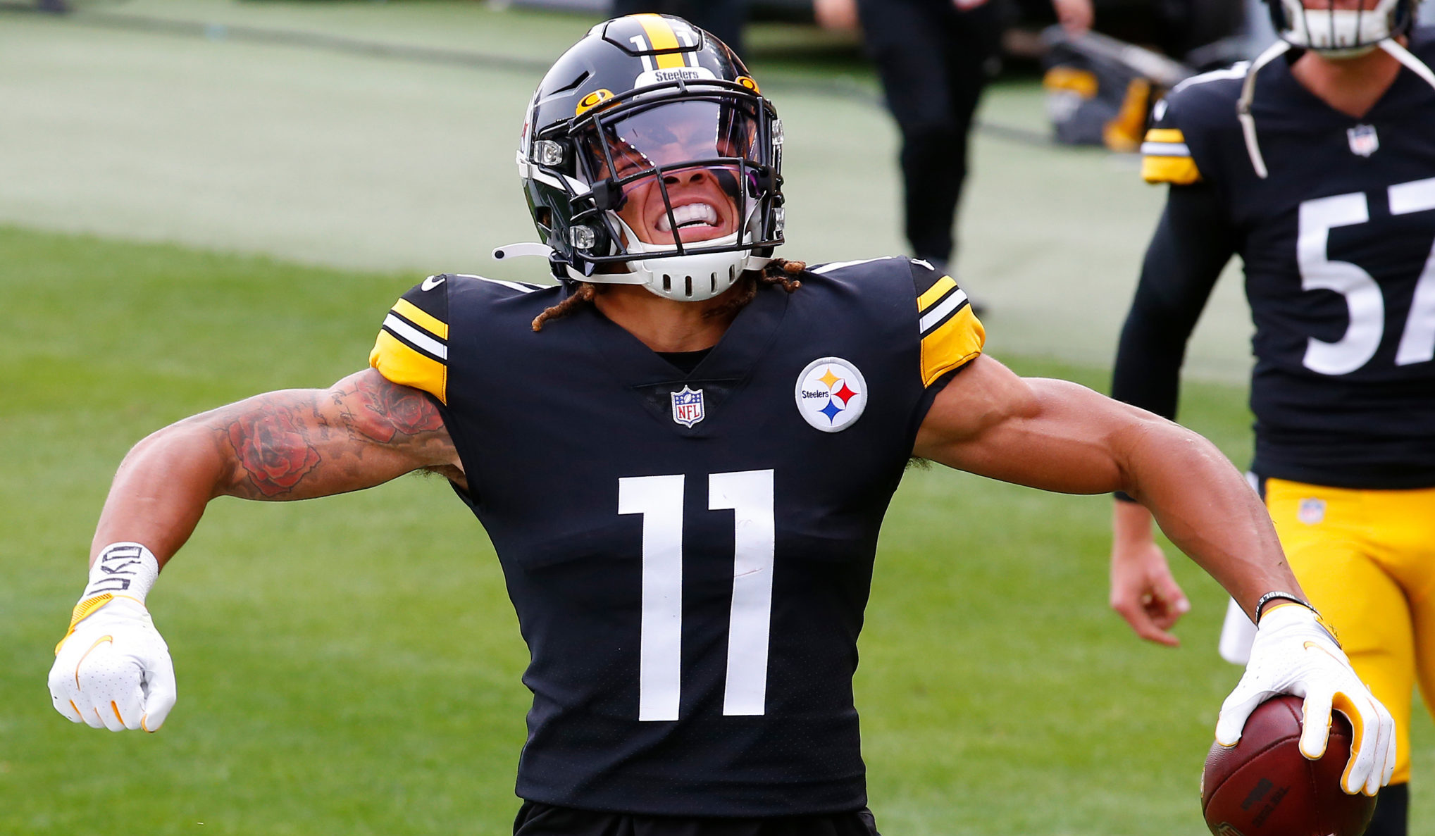 Pittsburgh Steelers wide receiver Chase Claypool (11) looks on