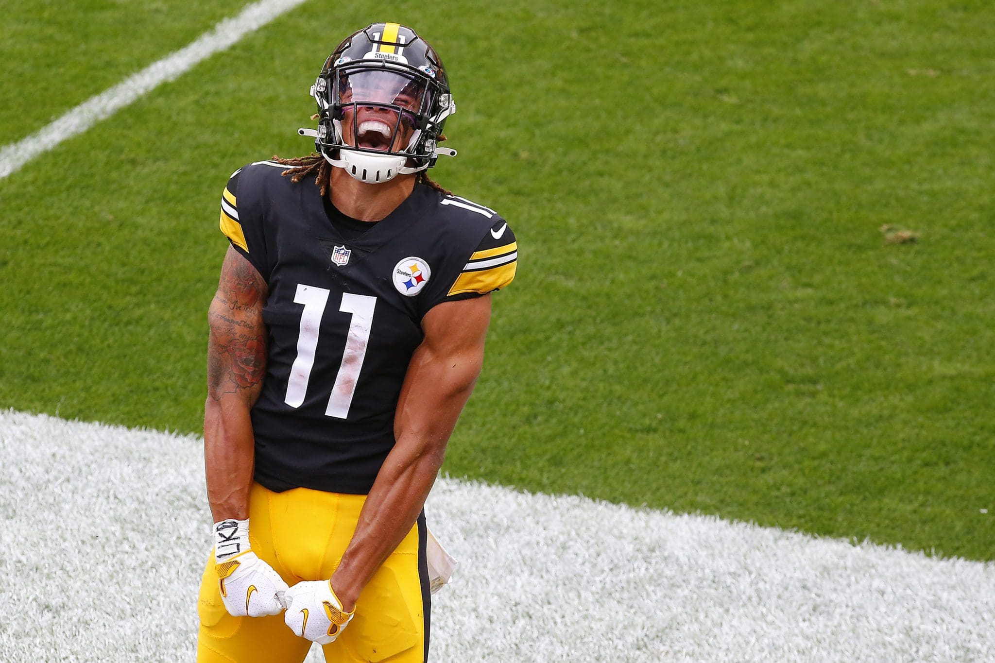 Former Steelers WR Chase Claypool's Immaturity Shines Bright As He Calls  Out People Questioning His Work Ethic