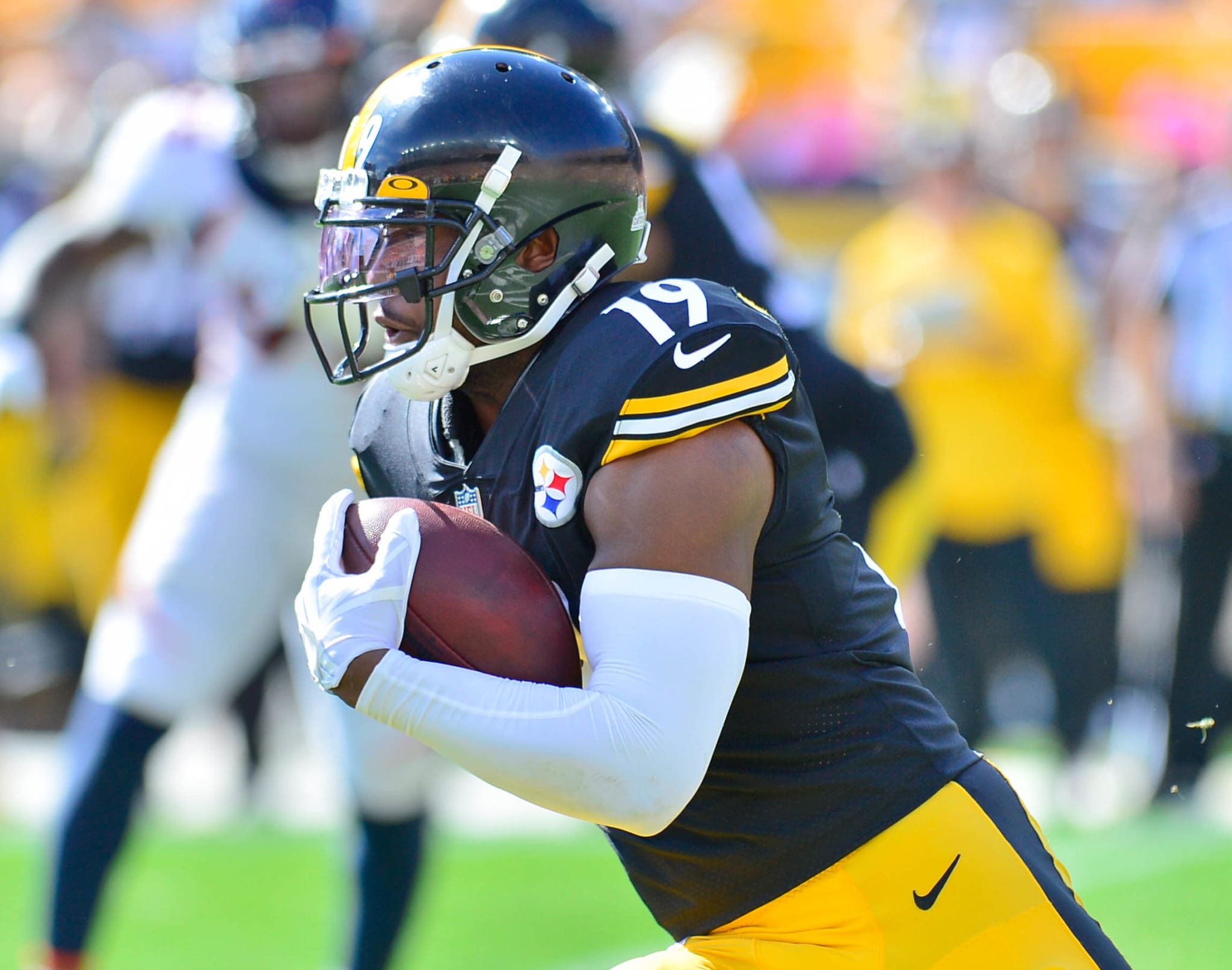 Steelers' JuJu Smith-Schuster out with shoulder injury in Broncos game –  The Denver Post