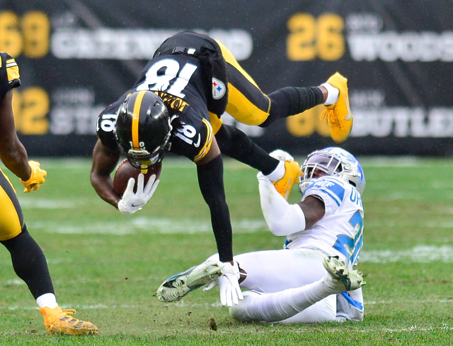 Pittsburgh Steelers tight end Pat Freiermuth (88) celebrates after catching  a touchdown pass against the Detroit Lions during an NFL football game,  Saturday, Aug. 21, 2021 in Pittsburgh, PA (AP Photo/Matt Durisko