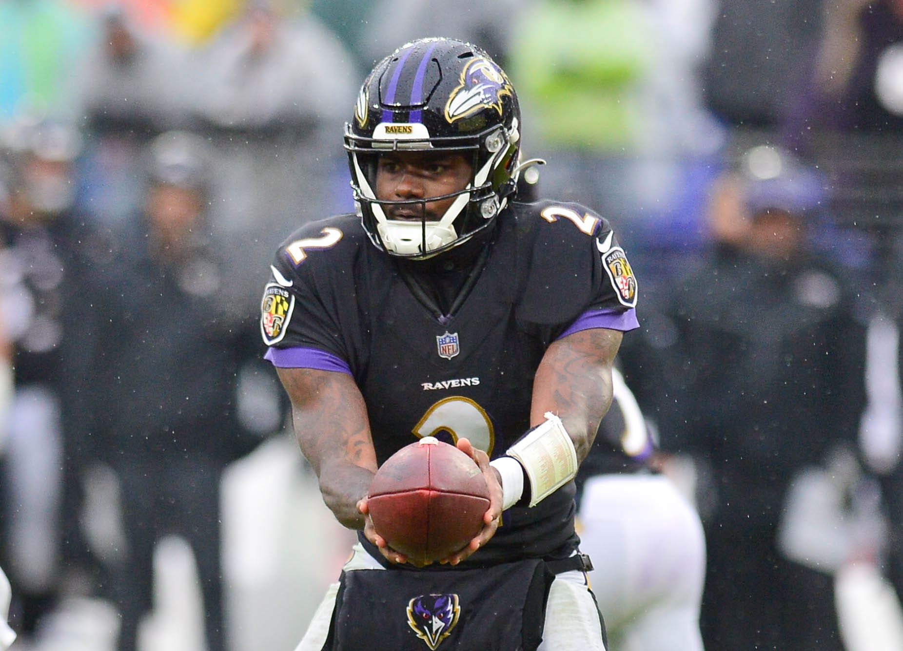 Ravens to wear black jerseys in Sunday's game against Packers