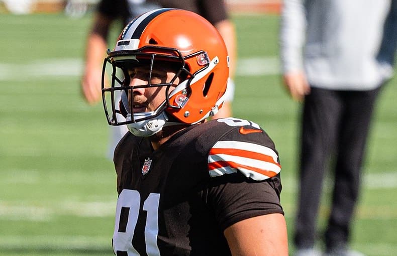 Report: Browns to Release TE Austin Hooper after 2 Seasons