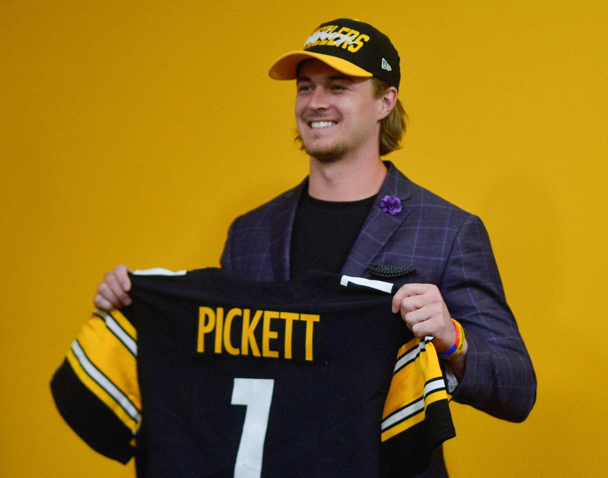 Pickett announced as 20th overall pick in 2022 draft