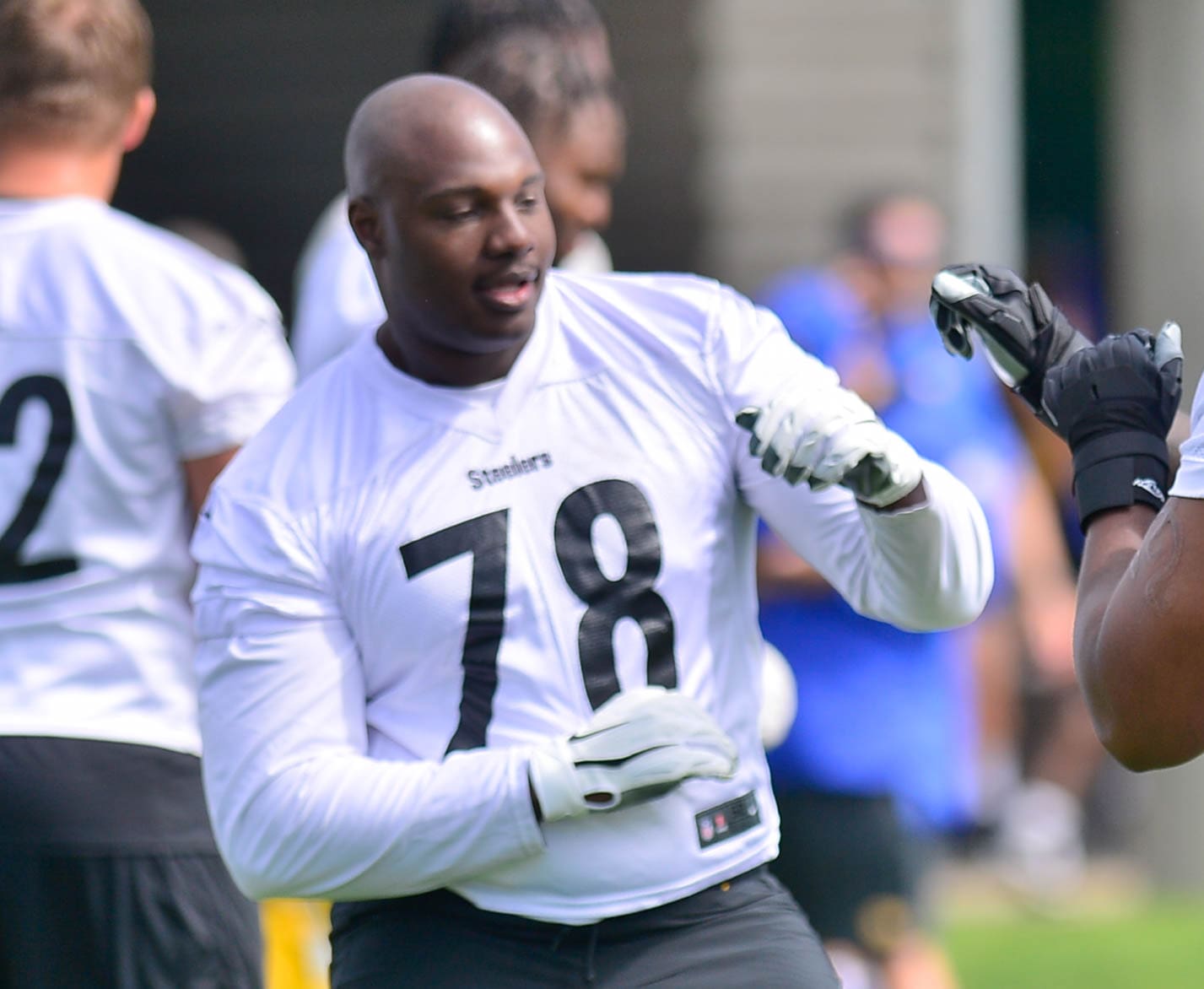 Pittsburgh Steelers offensive lineman James Daniels participates in an NFL  football practice, Tuesday, May 24, 2022, in Pittsburgh. (AP Photo/Keith  Srakocic Stock Photo - Alamy