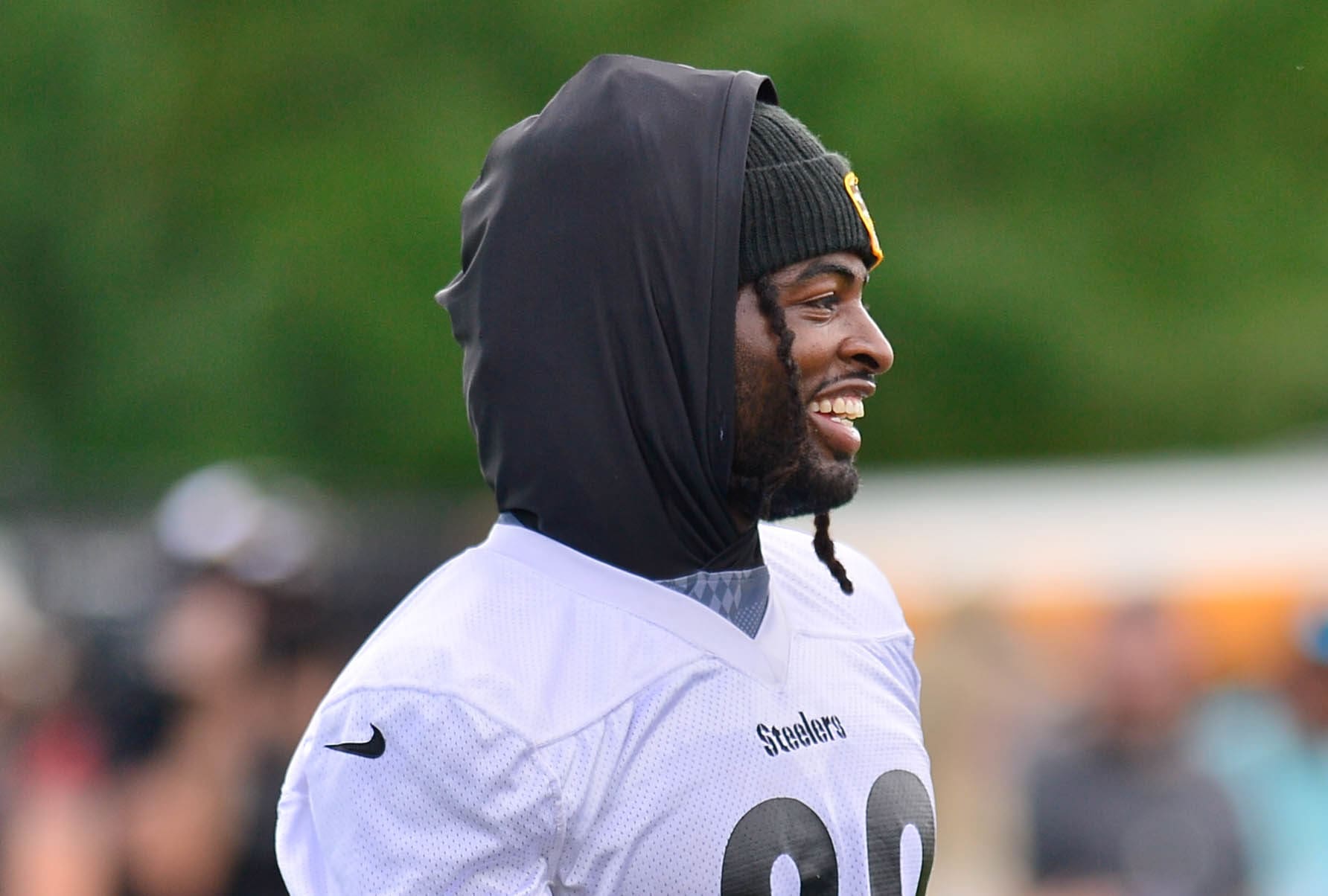 PITTSBURGH, PA - MAY 25: Pittsburgh Steelers running back Najee Harris (22)  looks on during the team's OTA practice on May 25, 2022, at the Steelers  Practice Facility in Pittsburgh, PA. (Photo