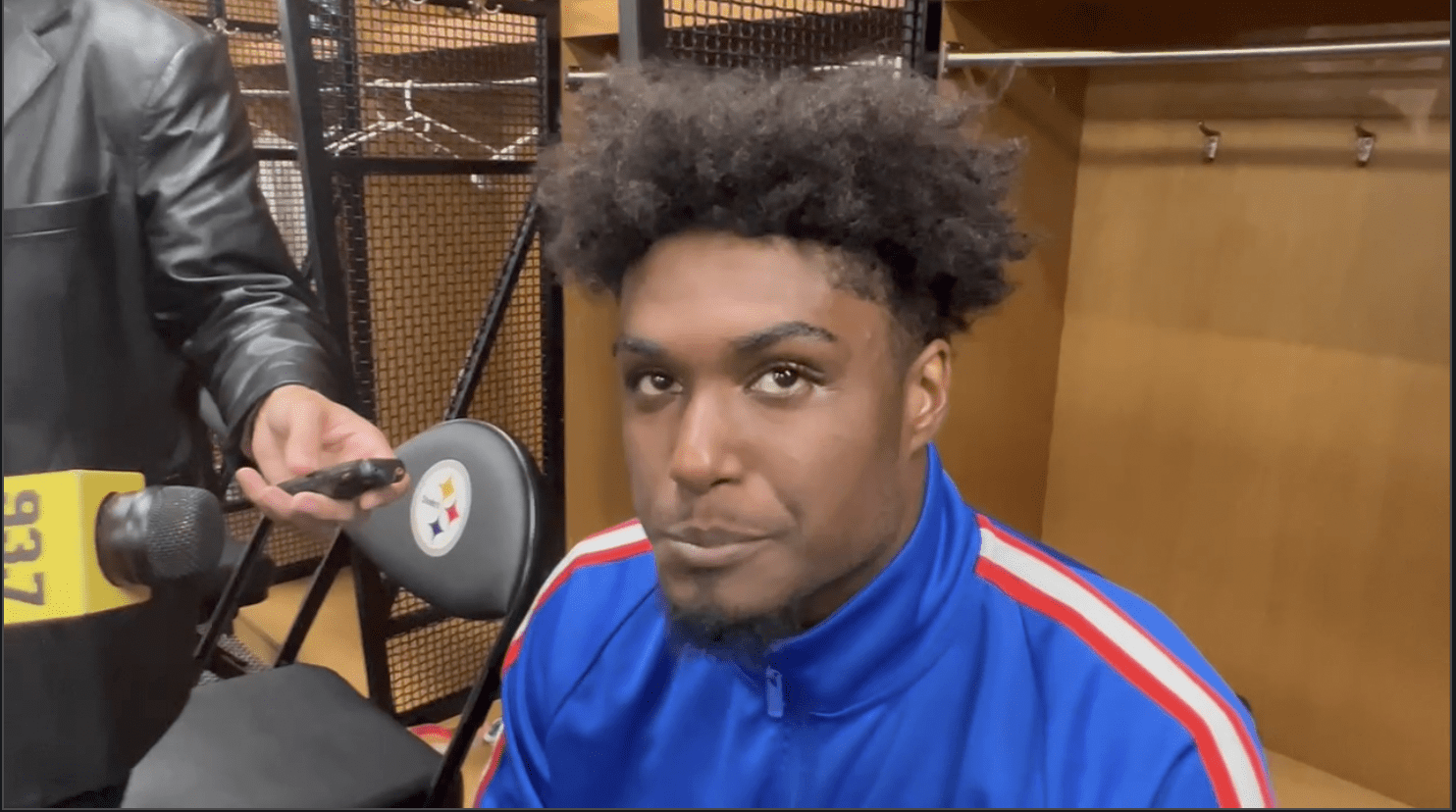 Pittsburgh Steelers linebacker Myles Jack (51) jogs to the locker