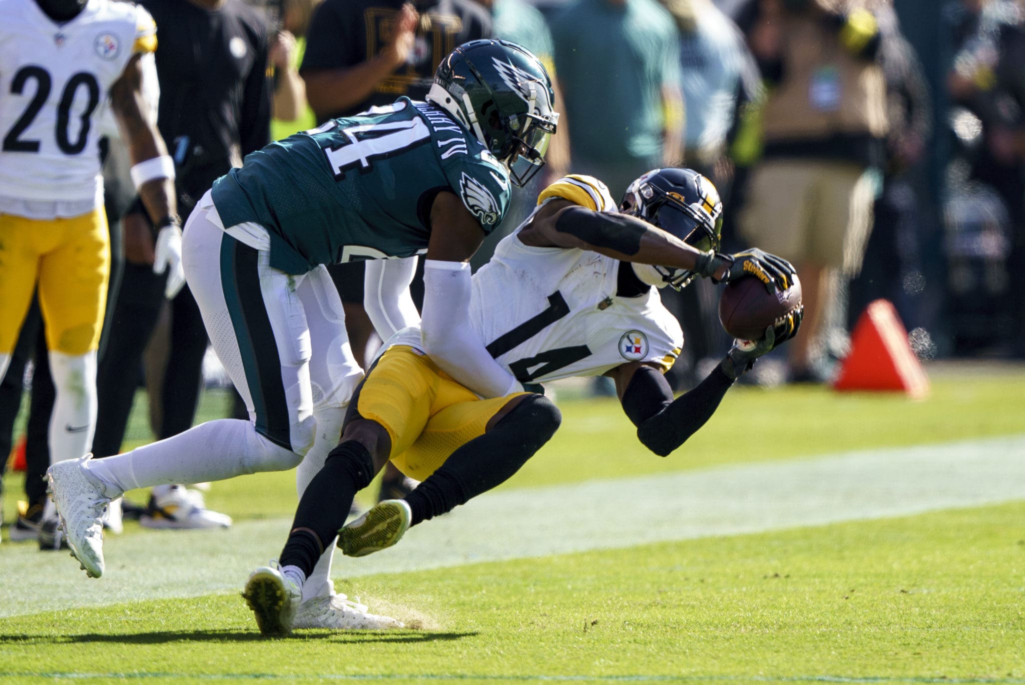 Steelers vs Falcons: Watch George Pickens with another phenomenal