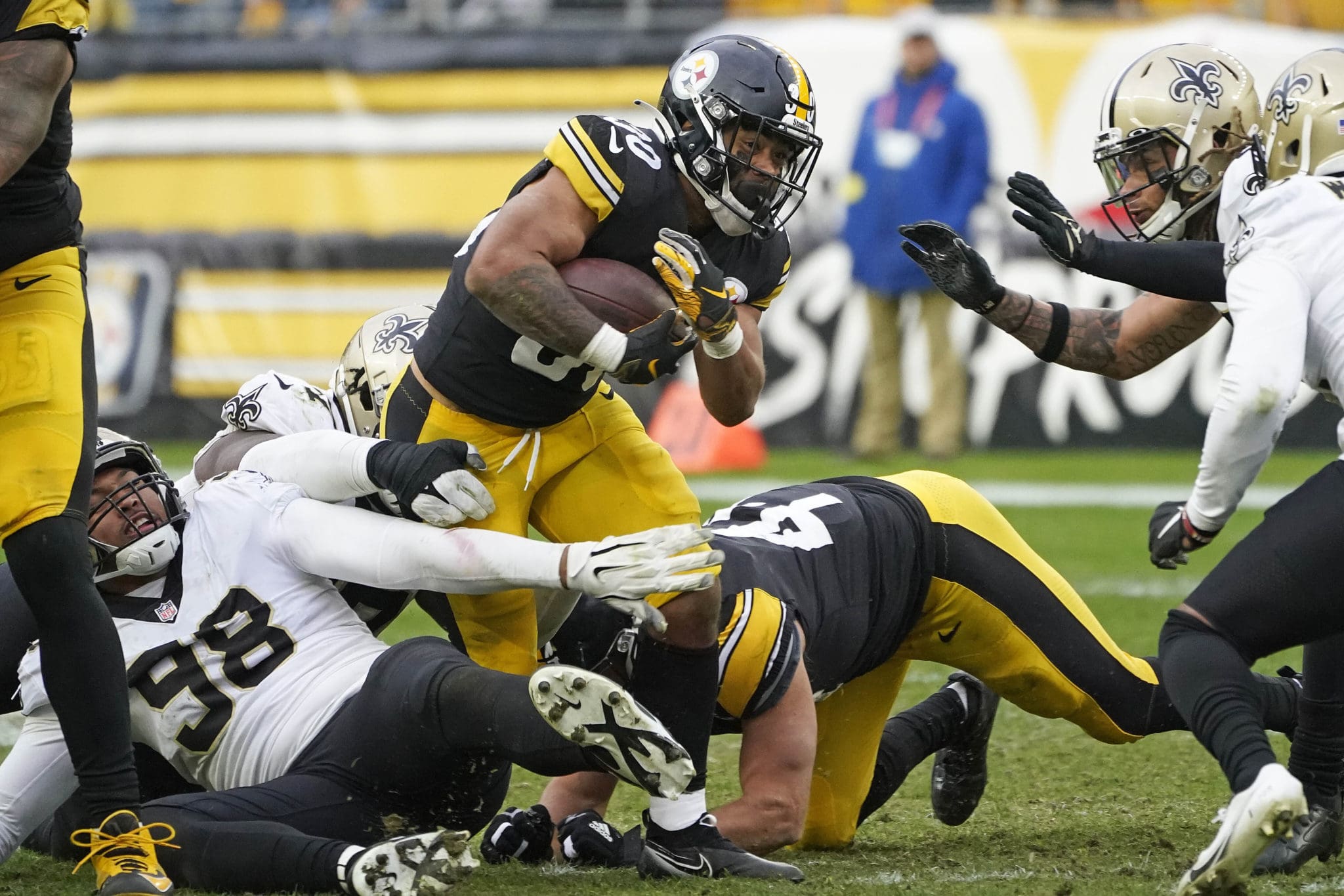 Steelers inactives vs Colts: Warren's absence stings in a must-win game