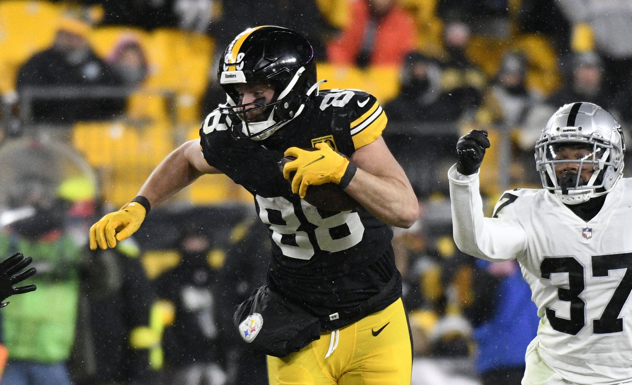 Steelers' Darnell Washington is the Key to Unlock Pat Freiermuth