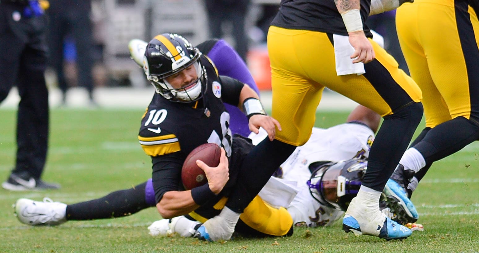 Instant analysis: Mitch Trubisky's interceptions and a porous defense sink Steelers  vs. Ravens