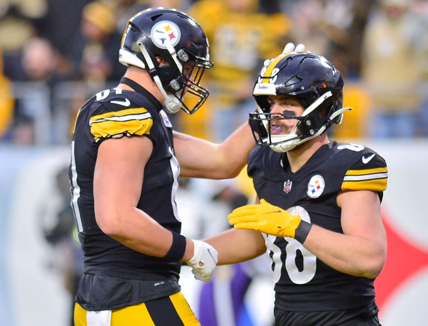 ATLANTA, GA Ð AUGUST 24: Pittsburgh tight end Pat Freiermuth (88