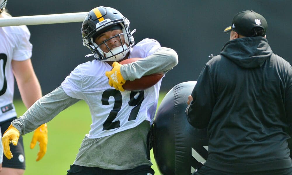 Steelers Waive Injured Rookie Running Back