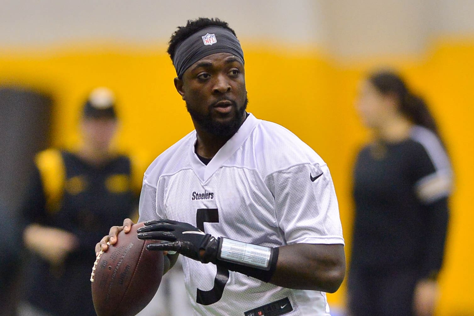 Steelers eager to see rookie RB/WR Archer's preseason debut