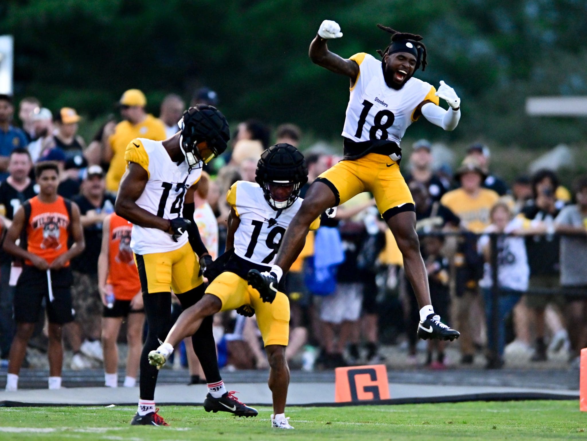 Gallery: Steelers Put on Show for Friday Night Lights