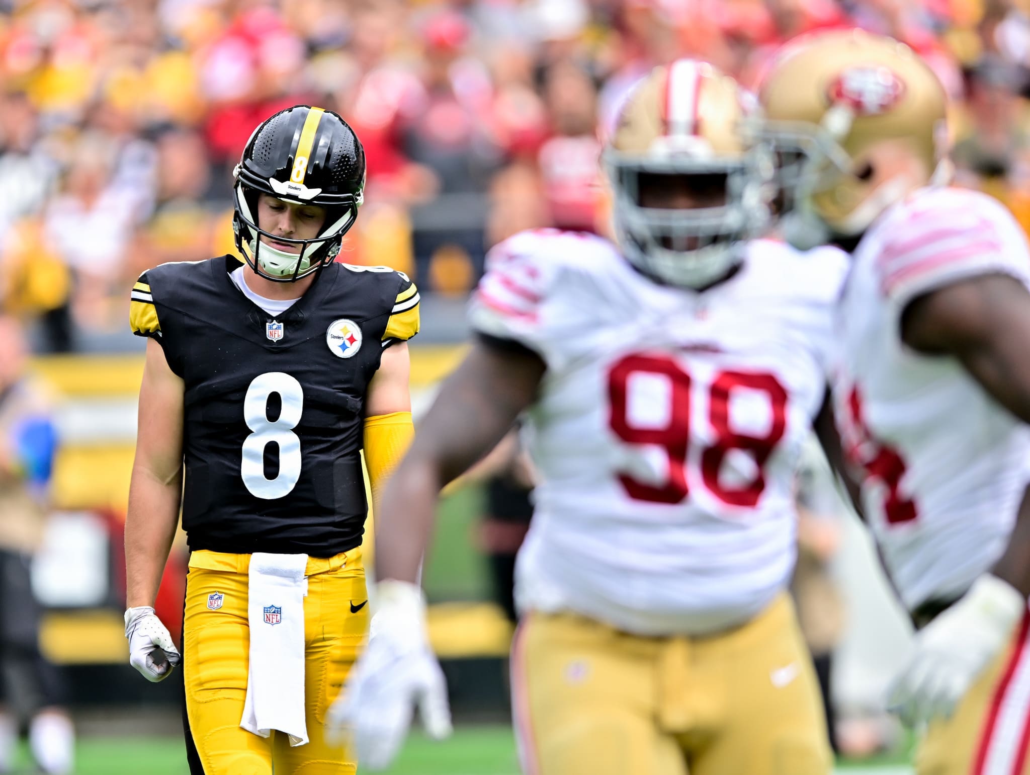 Kenny Pickett shines in Steelers' win, but Tomlin won't rush to make  judgment on QB hierarchy