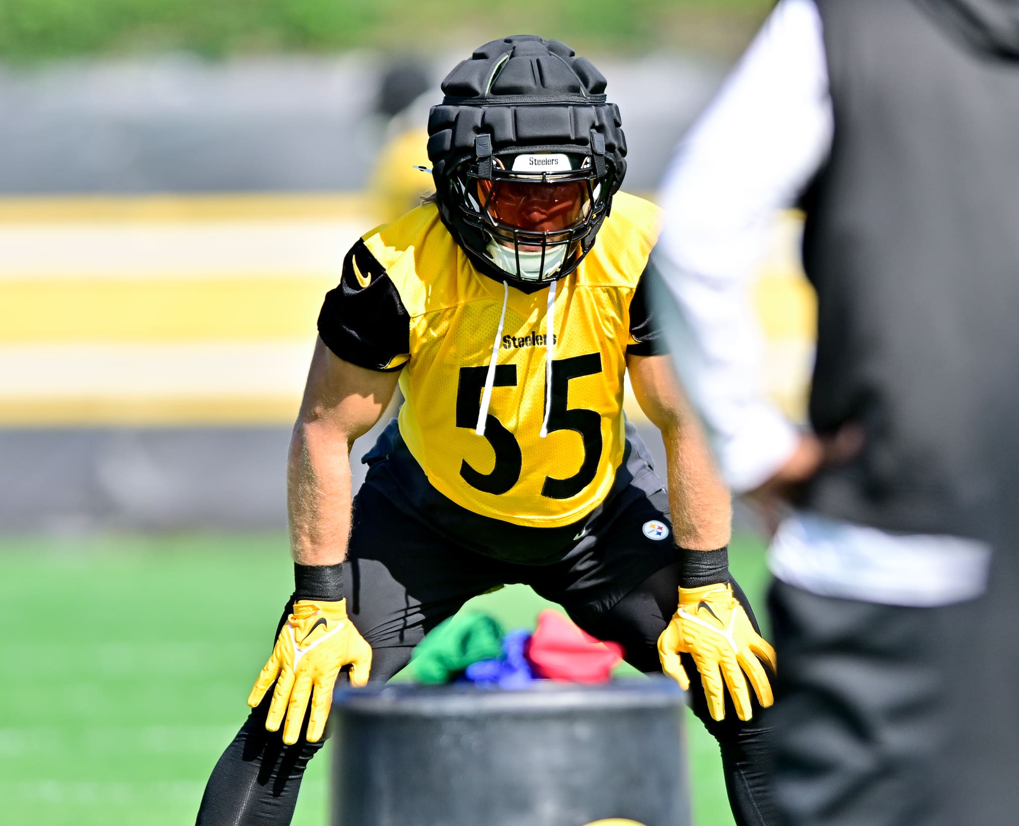 steelers big helmets