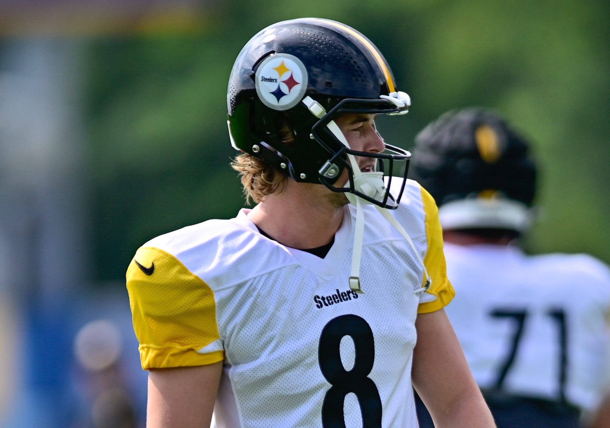 WATCH: CBS Sports ranks Steelers Kenny Pickett 28th among NFL