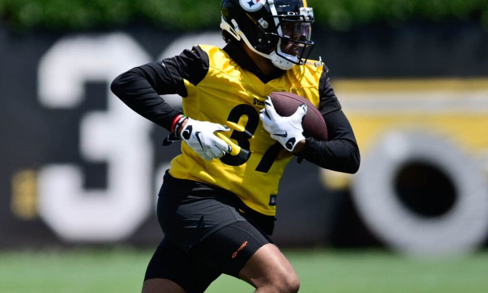 Steelers Waive Fastest-Ever NFL Cornerback after Injury